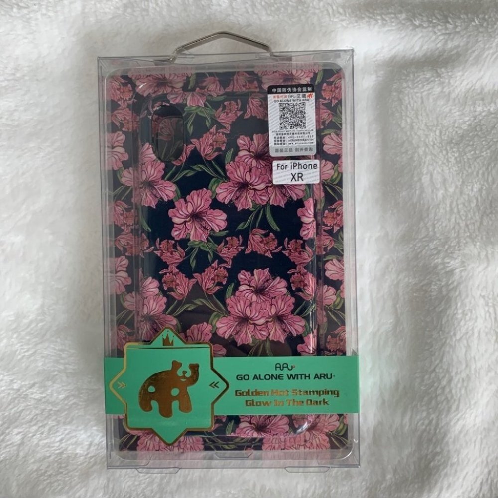 NEW  iPhone XR Floral case